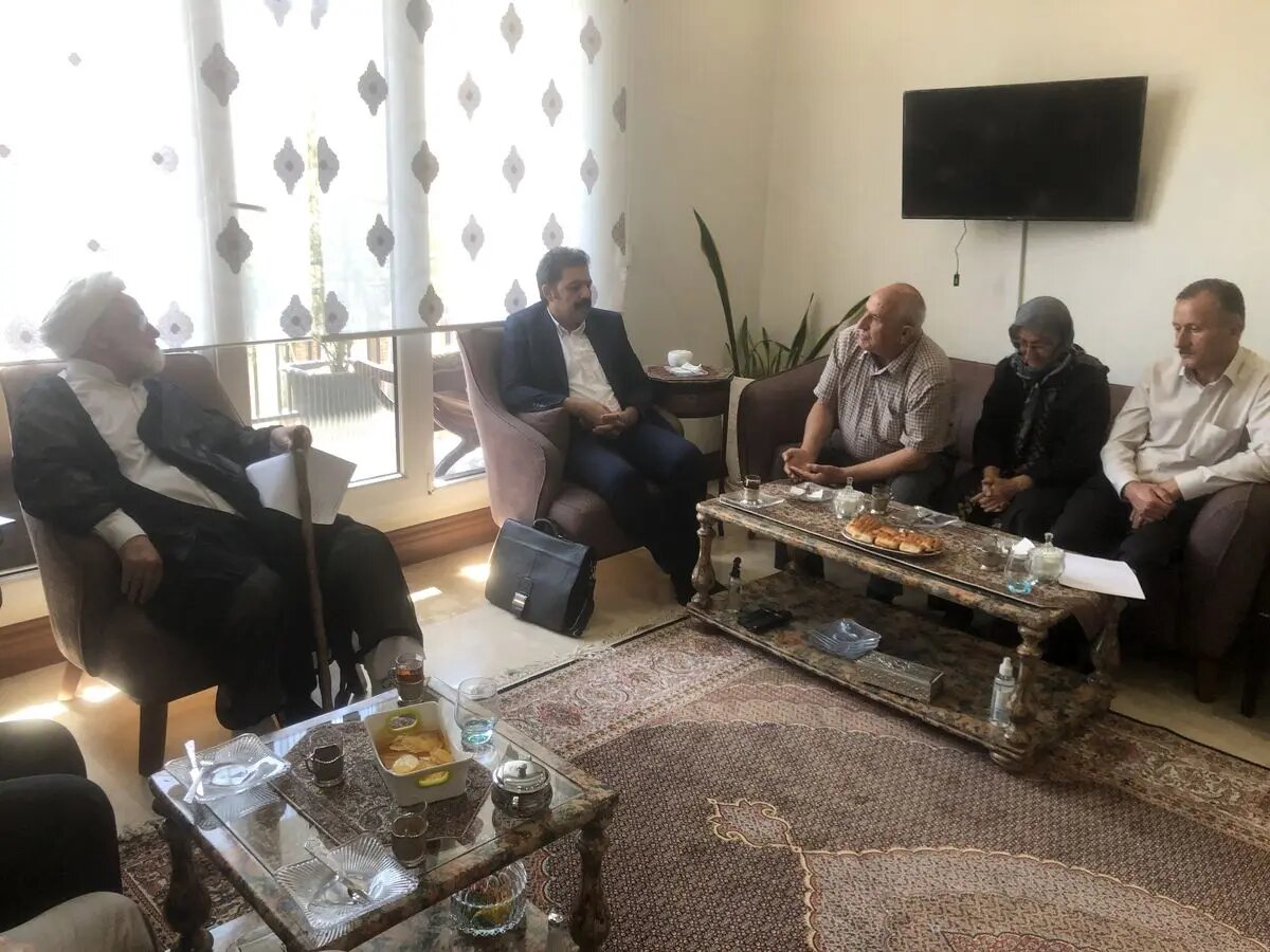 درخواست مهدی کروبی از رئیس قوه قضاییه: از این اختیار قانونی خود استفاده کنید