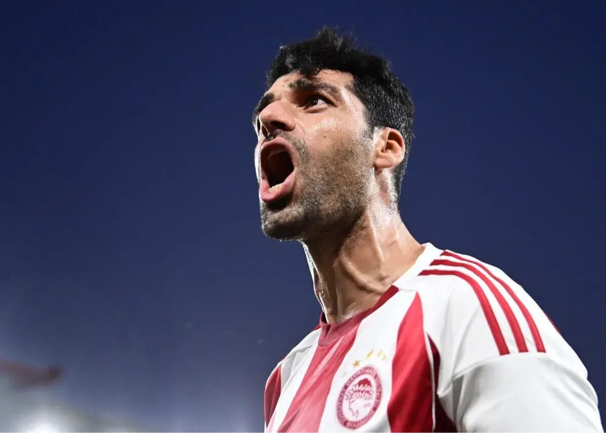 از بوشهر تا بندر پیرئوس؛ کارگران، طارمی را بغل کردند