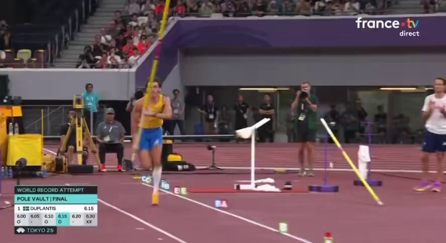 رکورد جهانی پرش با نیزه جهان شکسته شد! +ویدیو