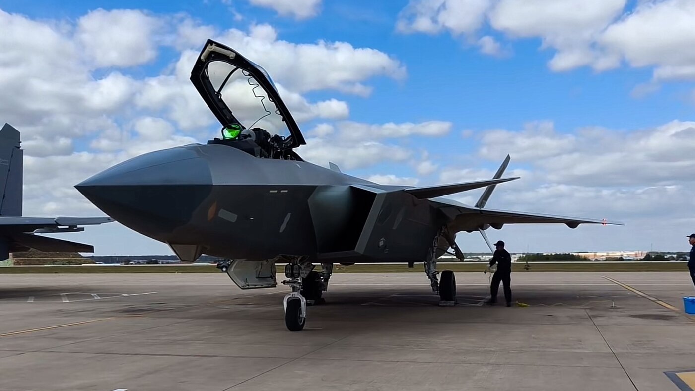 جدیدترین جنگنده‌های نیروی هوایی چین را ببینید!