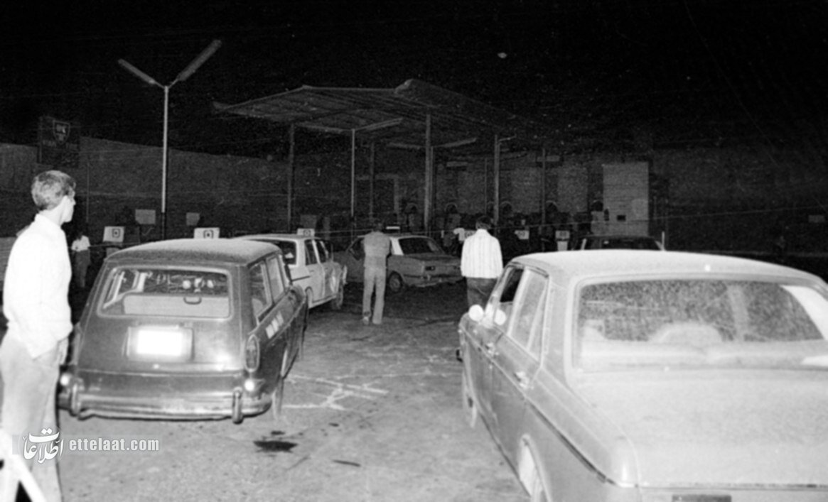 روز اول جنگ در تهران مردم چه میکردند؟ /صف بنزین و خاموشیهای طولانی