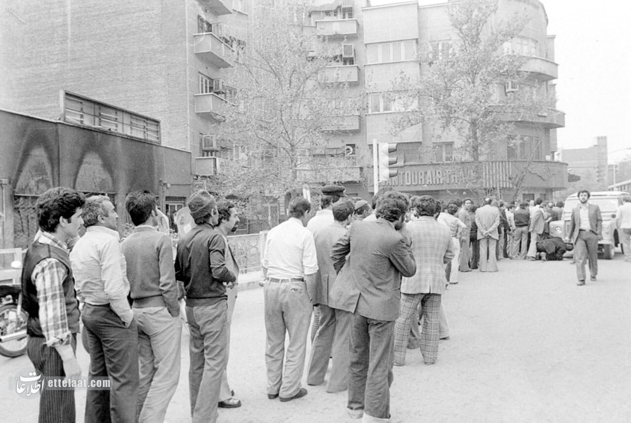 روز اول جنگ در تهران مردم چه می‌کردند؟ /صف بنزین و خاموشی‌های طولانی