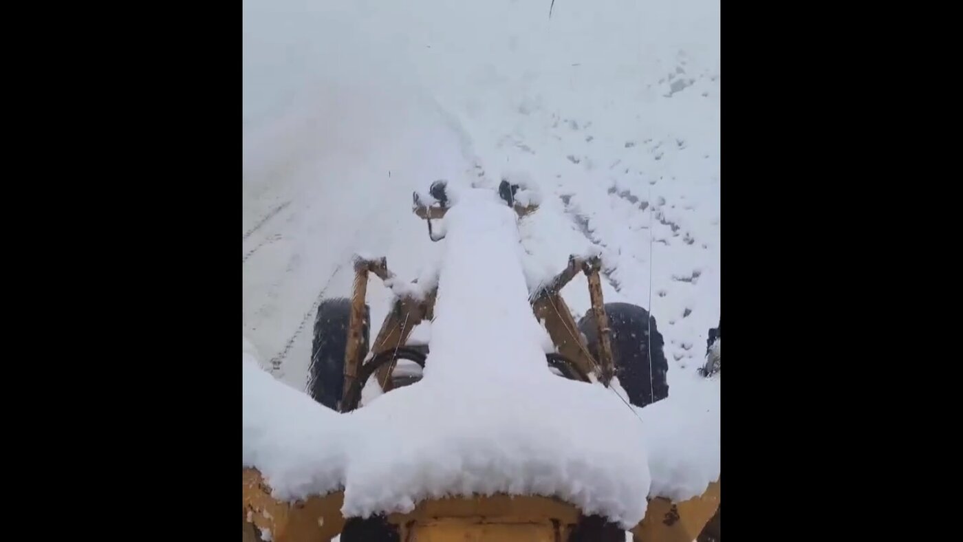 هدیه غافلگیرکننده آخرین روز تابستان به ایران؛ برف شدید! +ویدیو