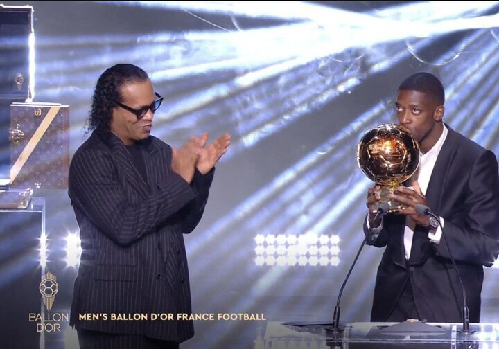 مراسم توپ طلا