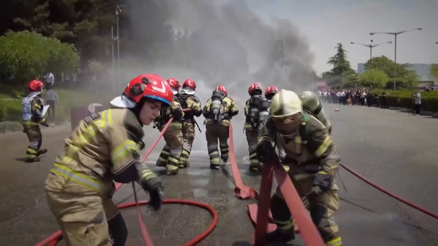 ویدیویی جذاب از بانوان آتش‌نشان ایرانی را ببینید