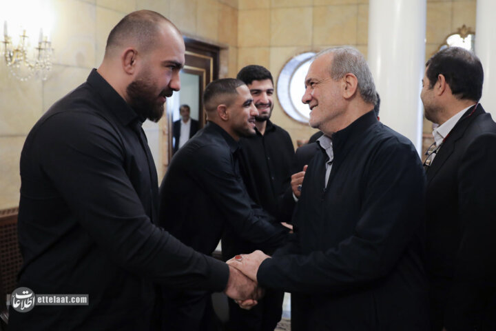 دیدار قهرمانان کشتی با مسعود پزشکیان