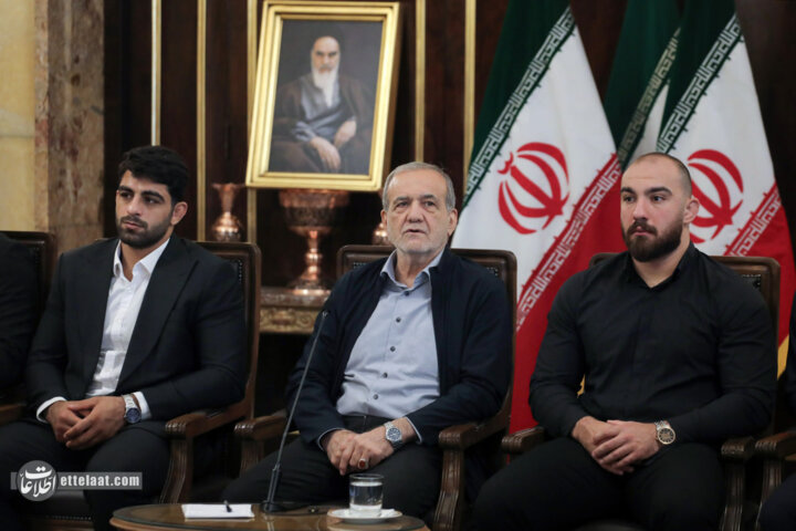 دیدار قهرمانان کشتی با مسعود پزشکیان