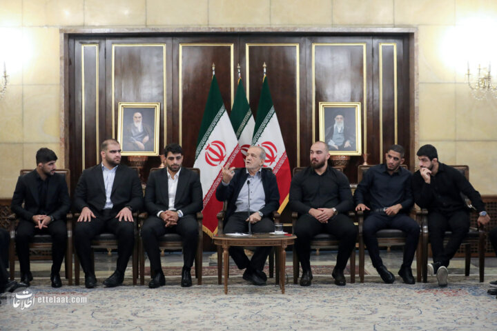 دیدار قهرمانان کشتی با مسعود پزشکیان