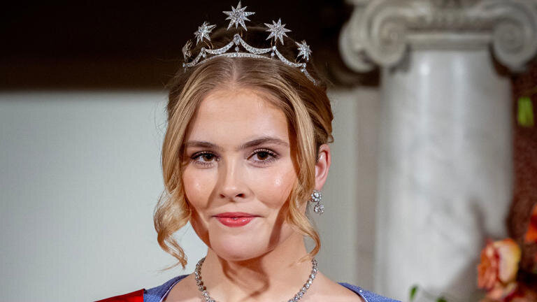 ملکه آینده هلند برای اعزام به سربازی در ارتش ثبت‌نام کرد