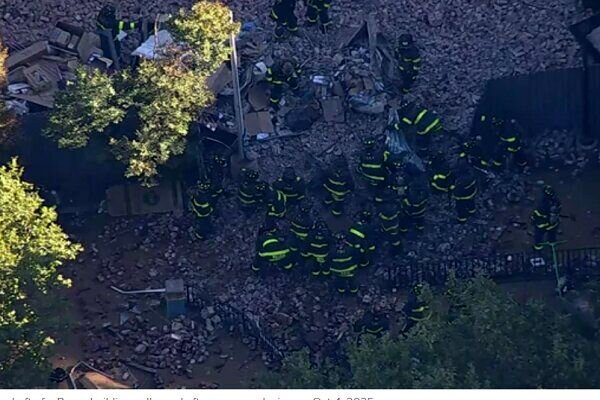 انفجار مهیب در نیویورک آسمان‌خراش ۲۰ طبقه را به زانو درآورد +ویدیو