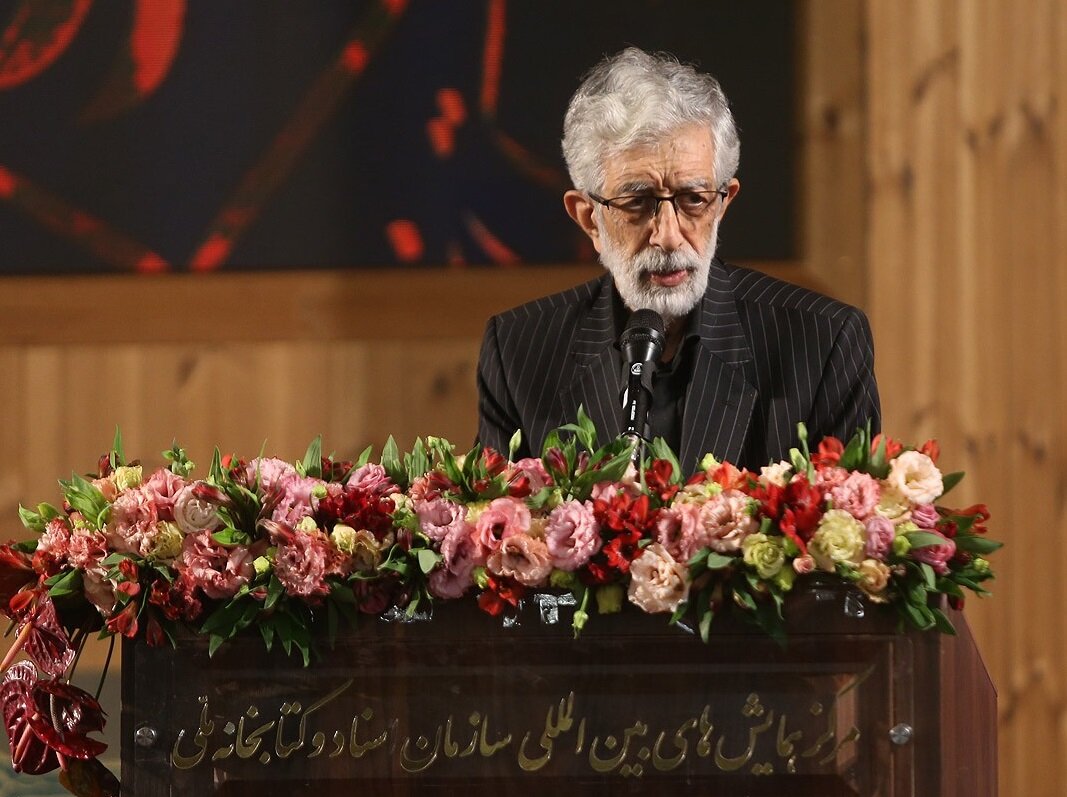 تجلیل از سه دهه دانشنامه‌نگاری حسن طارمی‌راد؛ او یکی از ۵ روحانی برجسته کشور است