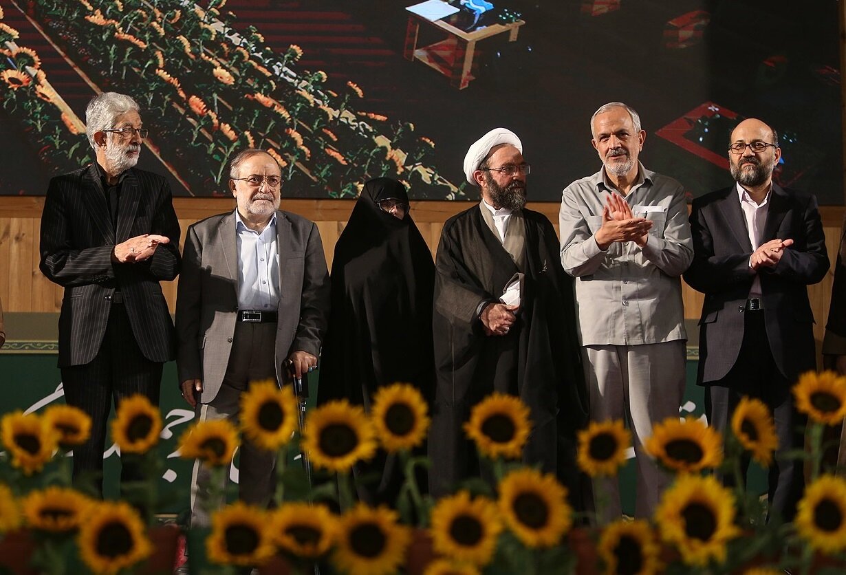 تجلیل از سه دهه دانشنامهنگاری حسن طارمیراد؛ او یکی از ۵ روحانی برجسته کشور است