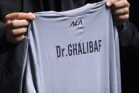 هدیه علیرضا دبیر و کشتی‌گیران به قالیباف چه بود؟ +تصاویر