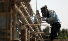 بانک‌ها ۶۰۰ هزار میلیارد تومان در مسکن سرمایه‌گذاری کرده‌اند/ از ترس مرگ به فکر خودکشی افتاده‌ایم!