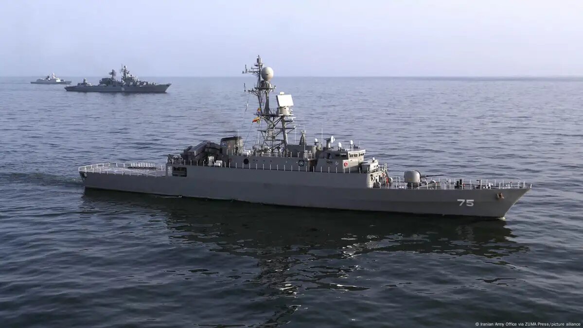 نطامی روس روی ناو جنگی به فرماندهان ایرانی چه گفت؟ +ویدیو