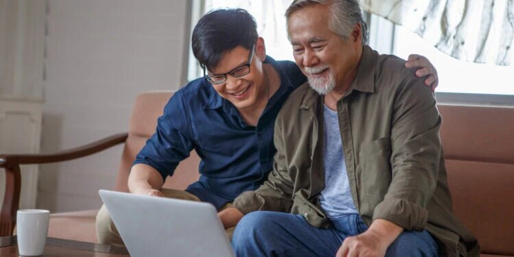 سالمندان در دنیای اینترنت سرحال می‌شوند؟