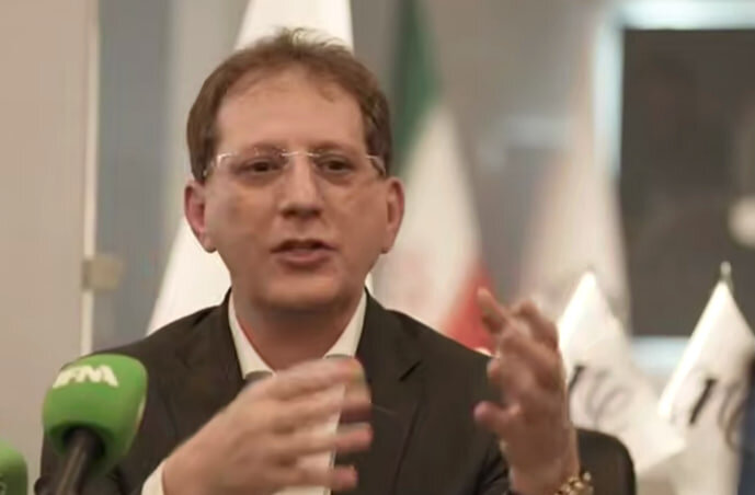 سکوت بابک زنجانی شکست: ۷ سال تمام در انفرادی بودم بابت پولی که... +ویدیو