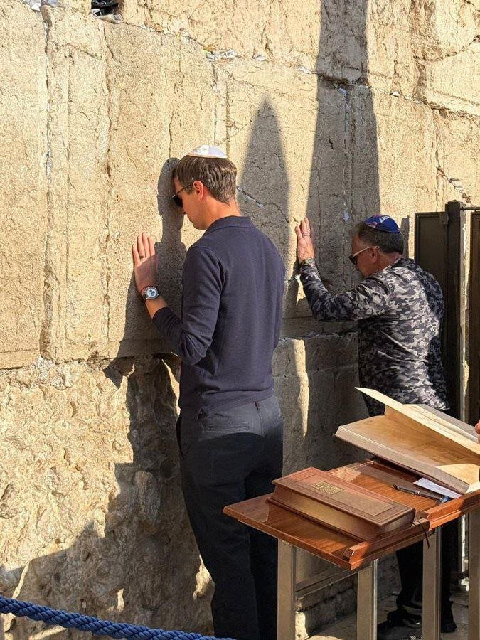 ویتکاف و داماد ترامپ با این عکس سوژه شدند