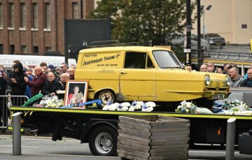 وین رونی در مراسم تشییع بوکسور مشهور بریتانیایی +تصاویر