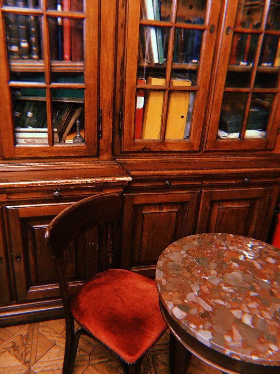 قدیمیترین کافه رم تعطیل شد +عکس