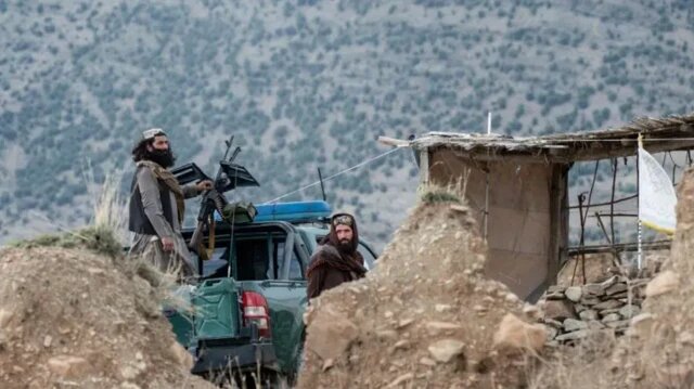 حمله گسترده طالبان افغانستان به خاک پاکستان آغاز شد +ویدیو