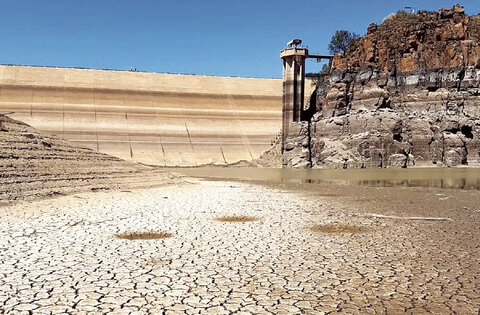 آقایان! خشکسالی بخاطر گناه ما بود و بارش باران، به دعای شما؟