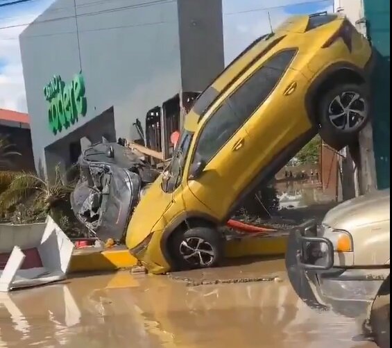 سیل در مکزیک ۳۷ قربانی گرفت +ویدیو