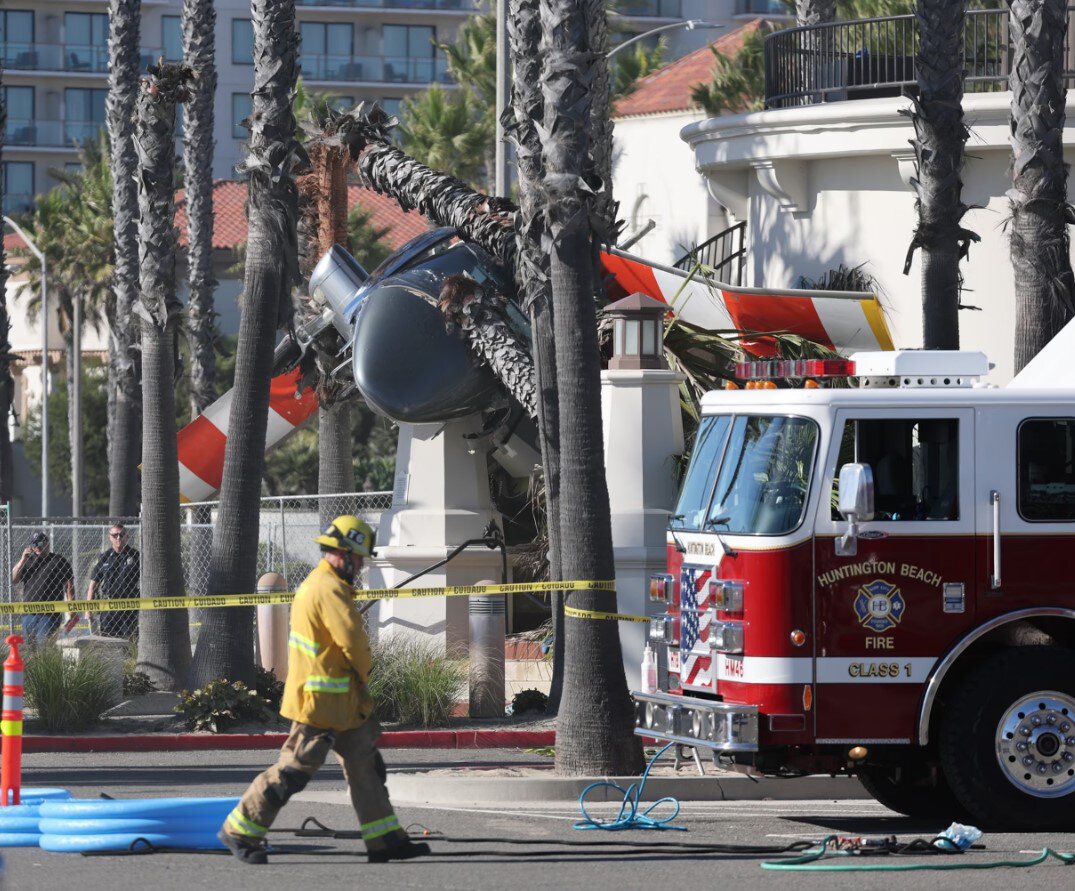 بالگرد در خیابان ساحلی آمریکا روی سر مردم افتاد +ویدیو