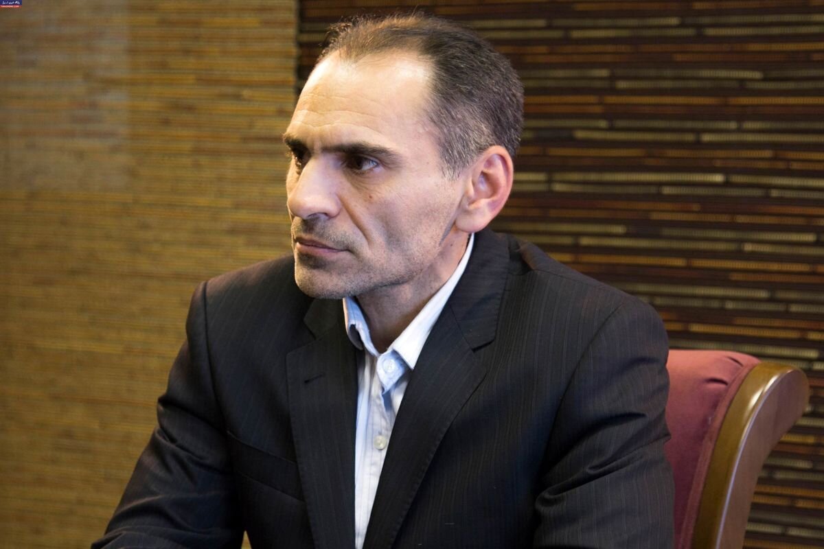 چرا مردم طلا و دلار میخرند؟ چون به مسئولان اعتماد ندارند