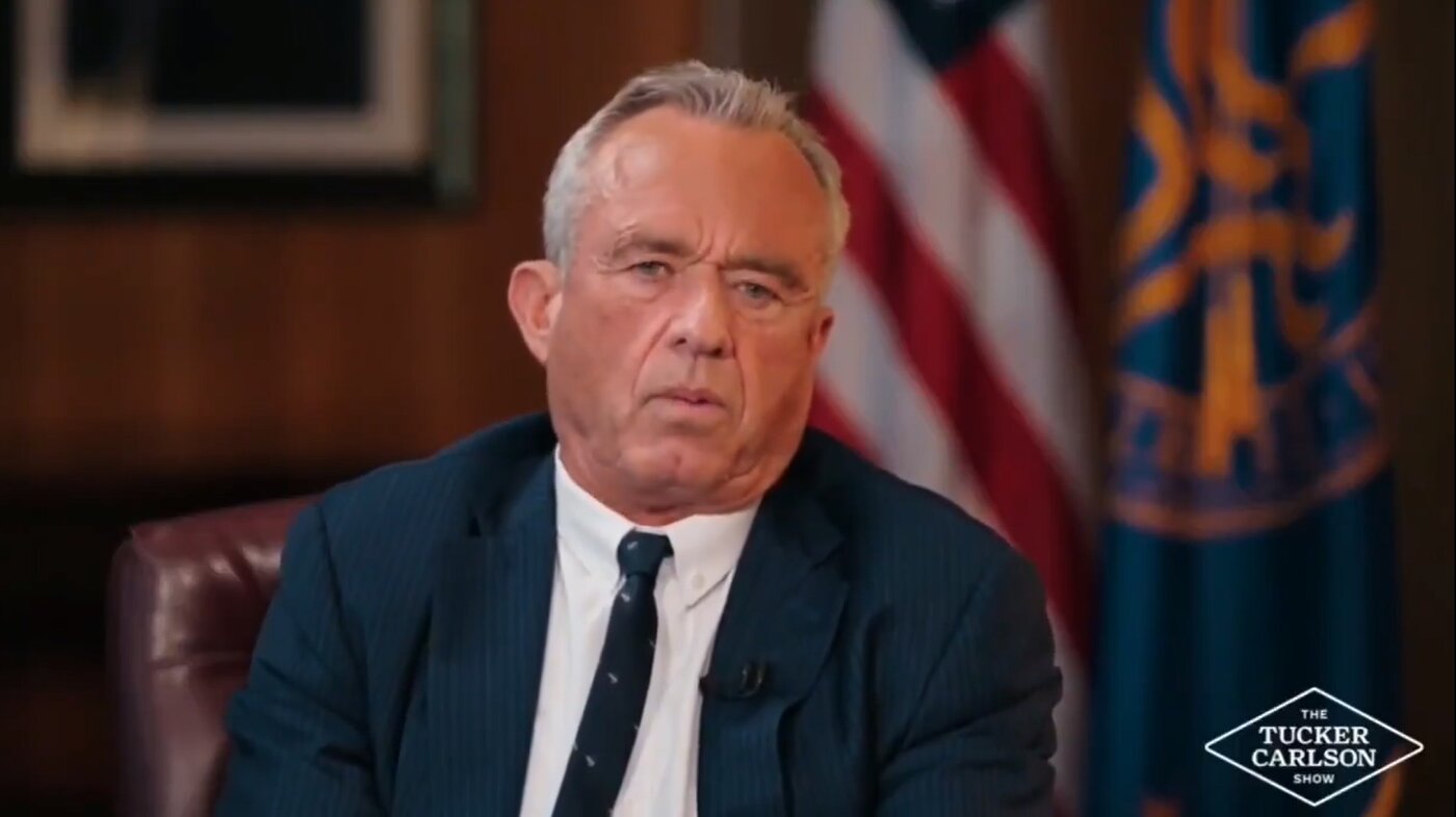 وزیر بهداشت ترامپ: به متخصصان اعتماد نکنید! +ویدیو