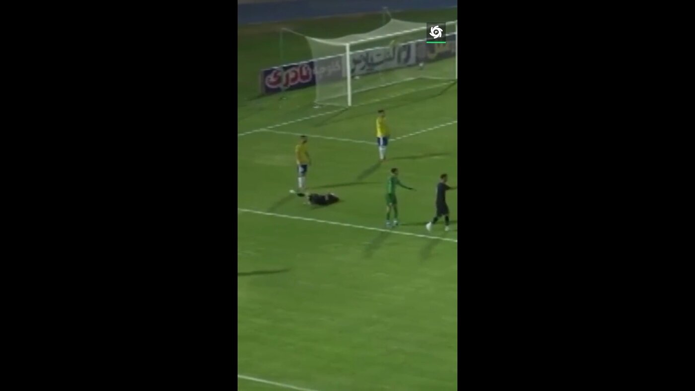 داور جنجالی فوتبال ایران با یک تصمیم عجیب بازگشت +ویدیو