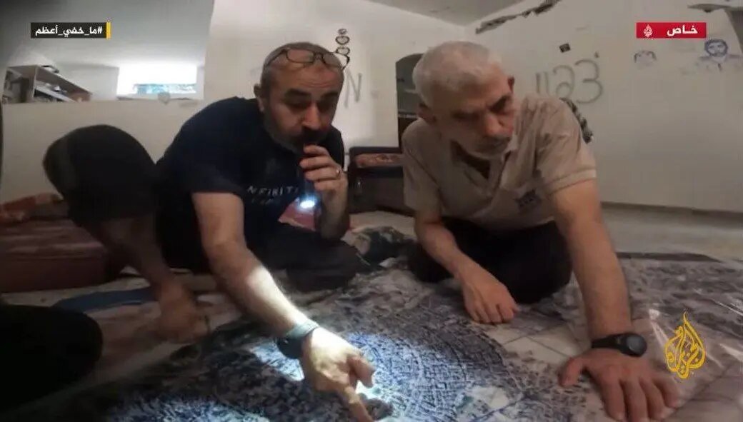 شهید یحیی سنوار در زمان فرماندهی عملیات طوفان الأقصی +تصاویر