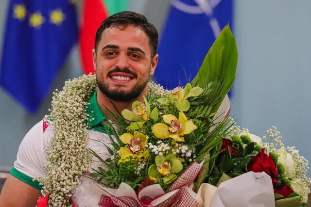 قهرمان نامدار جهان: ایرانی‌ها اذیتم کردند و عصبانی شدم!