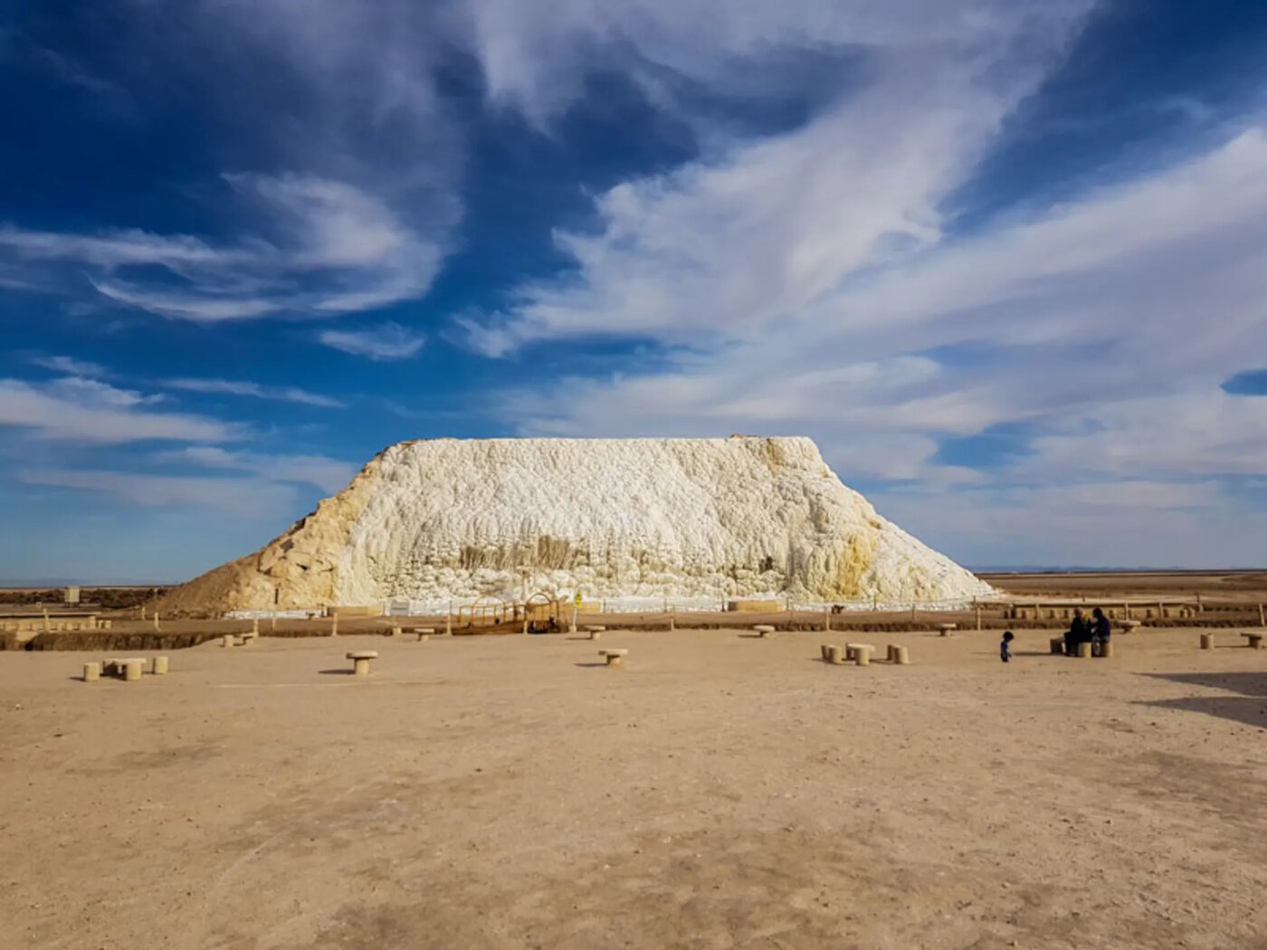 آبشار نمکی در ایران را ببینید +ویدیو