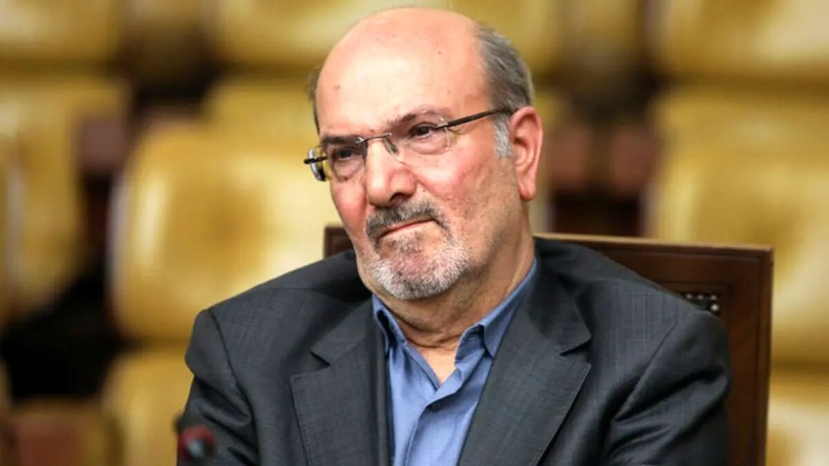 باید دست تندروها از مسئولیت‌های مهم کوتاه شود