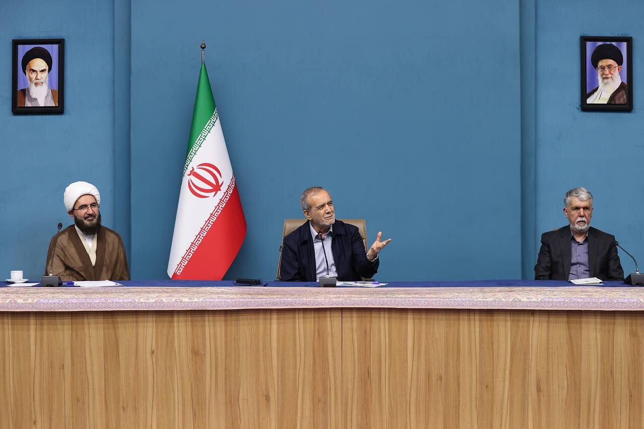 وزیر فرهنگ پزشکیان ممنوع‌التصویر شد!