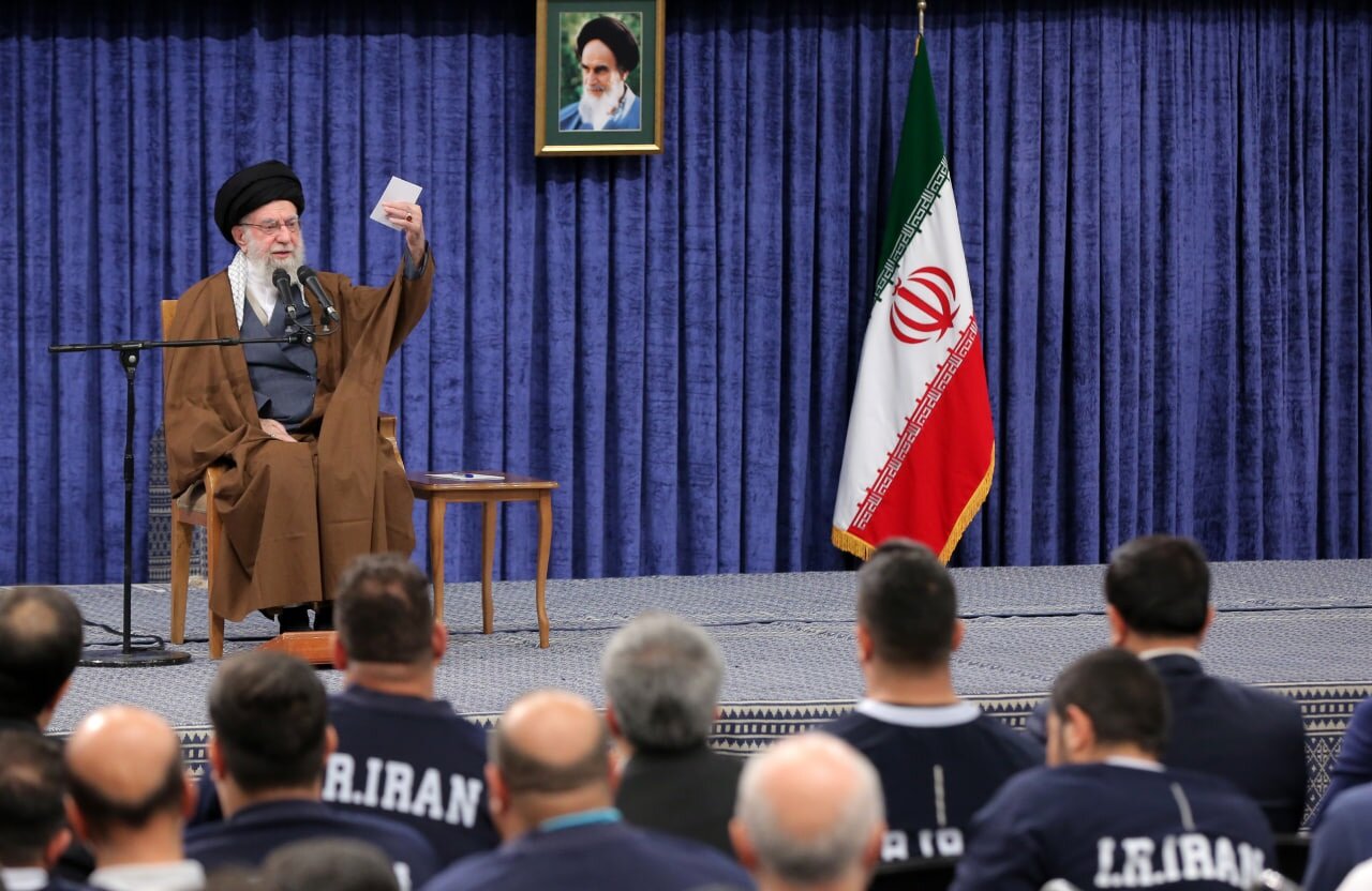 رهبر انقلاب: به اسم معامله زیر بار زور نمی‌رویم! +ویدیو