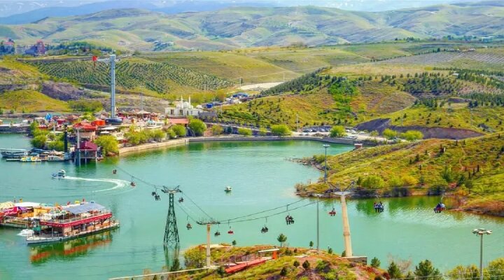 جاذبه‌های طبیعی و دیدنی‌های طرقبه