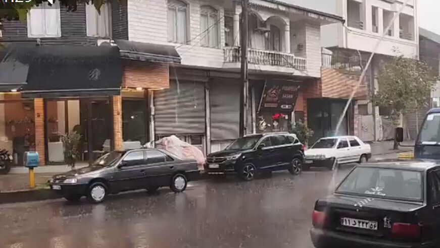 بارش شدید باران مردم این شهر را غافلگیر کرد +ویدیو