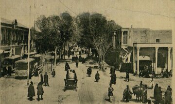 عکس تاریخی مالیات گرفتن از مردم؛۱۲۰ سال پیش!