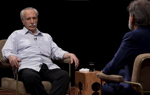 بارها با استخاره و فال حافظ تکان خورده‌ام! +ویدیو