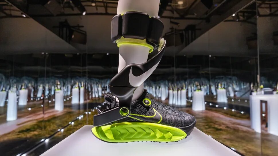 کفش ورزشی موتوردار هم از راه رسید +عکس