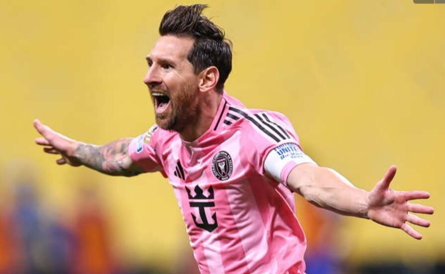 قرارداد نجومی لیونل مسی تمدید شد