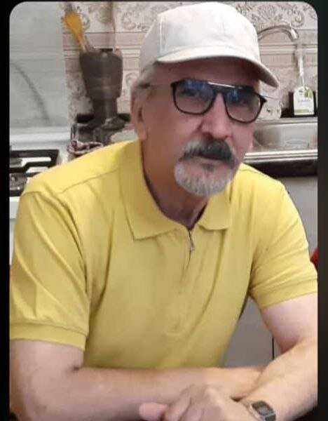 نقد کتاب «پرواز در گذرگاه حوادث» / از پادگان تا روزنامه