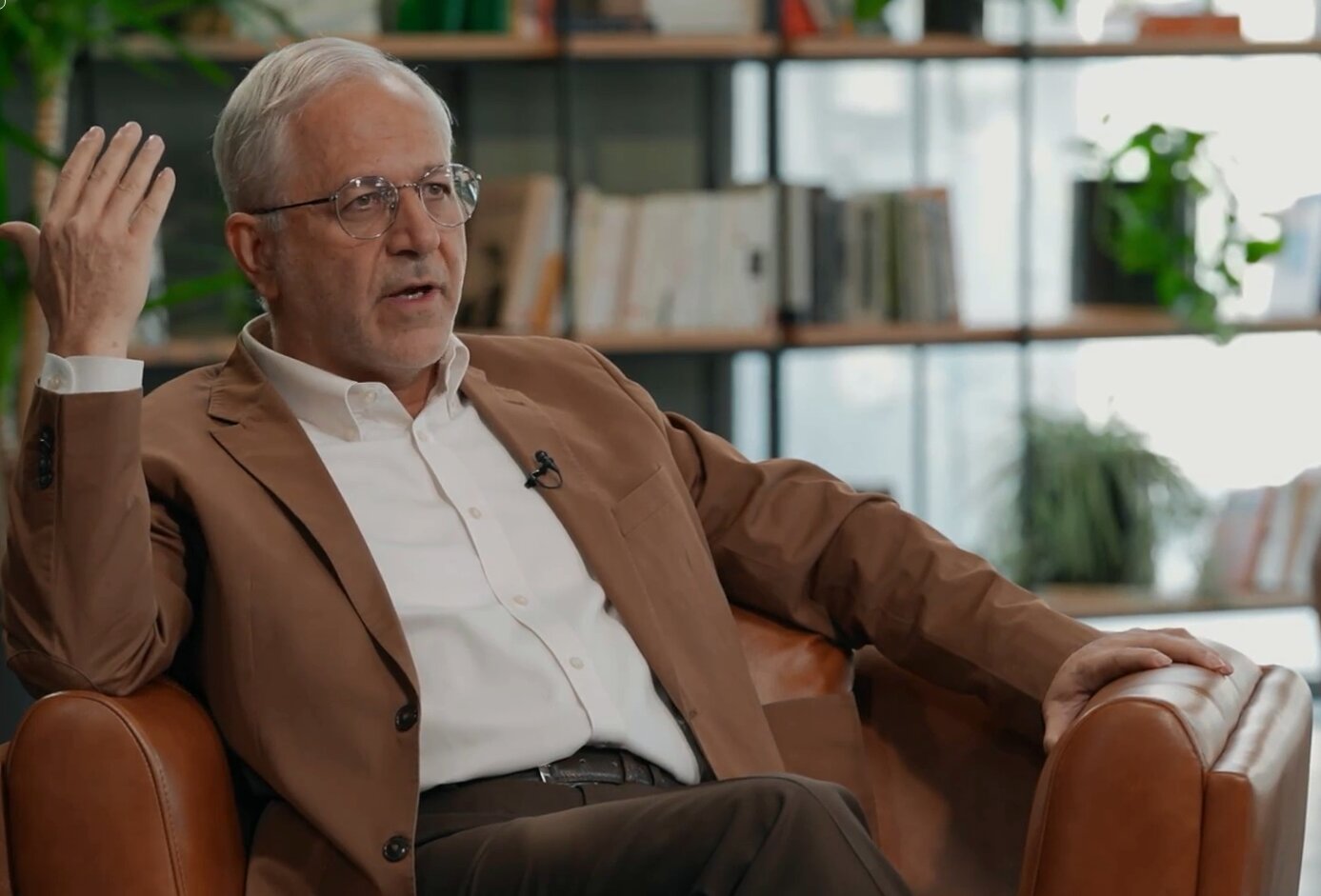 تورم سمی است که از جیب فقرا می‌دزدد و به ثروتمندان پاداش می‌دهد