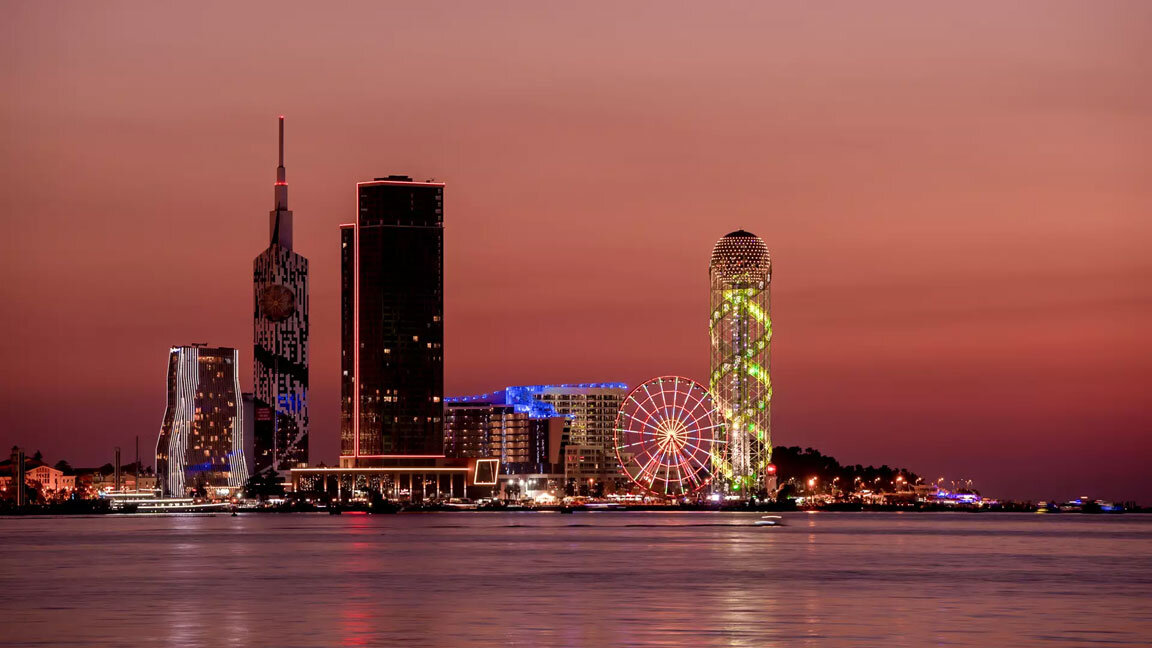 تور نوروز گرجستان آغار سال جدید در سواحل دریای سیاه باتومی