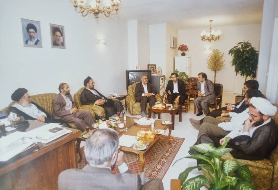 عکس تاریخی از همنشینی شریعتمداری، کرباسچی و موسوی خوئینی‌ها