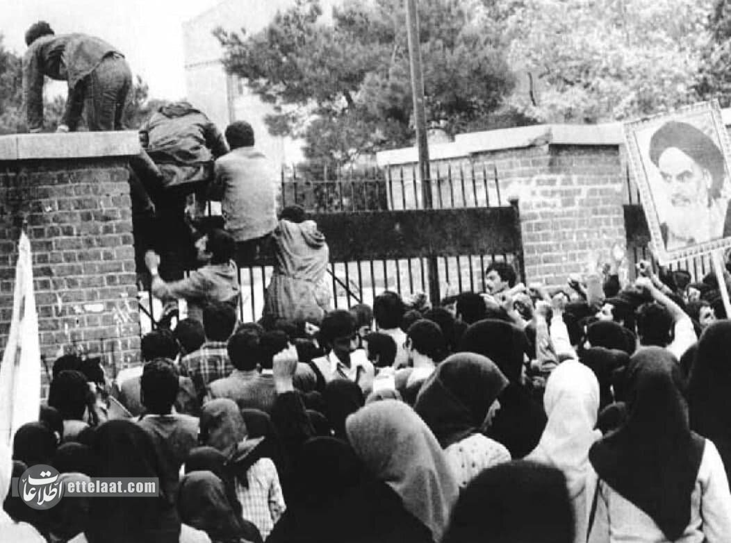 از ساعت ۱۱ تا ۱۸ روز ۱۳ آبان ۱۳۵۸ در سفارت امریکا چه گذشت؟ +عکس