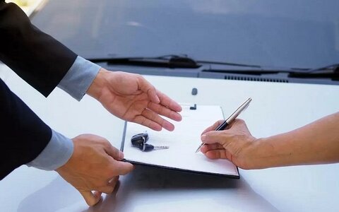 آیا بیمه شخص ثالث باید بنام صاحب ماشین باشد؟