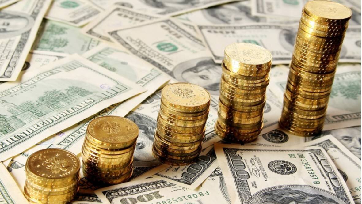 تأثیر تغییرات قیمت دلار بر قیمت لحظه‌ای طلا 18 عیار چقدر است؟